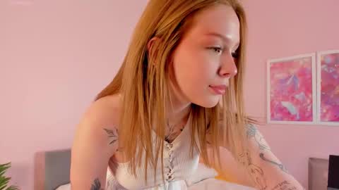 Snapshot of ikesha_blair chatting on 11.18.25 Vasilisa online show from 11.18.25