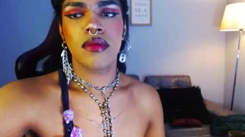 Snapshot of ile_matamba chatting on 10.05.25 ile_matamba online show from 10.05.25