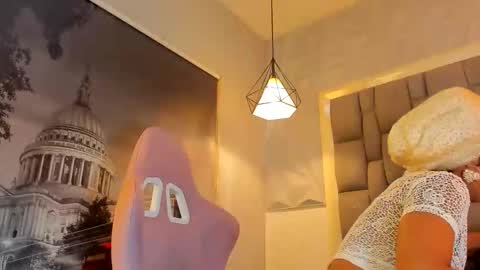 Snapshot of ile_matamba chatting on 11.01.25 ile_matamba online show from 11.01.25