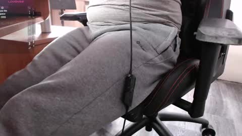 Snapshot of iliaskrisloveee chatting on 02.25.25 lord online show from 02.25.25