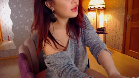 Snapshot of iliveinparadise chatting on 02.04.25 Adelia online show from 02.04.25