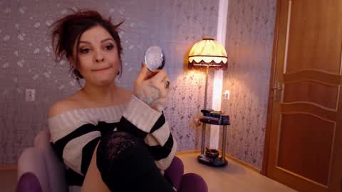 Snapshot of iliveinparadise chatting on 02.20.25 Adelia online show from 02.20.25