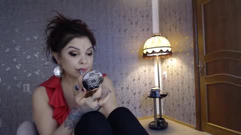 Snapshot of iliveinparadise chatting on 03.12.25 Adelia online show from 03.12.25