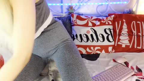 nicollee online show from 12.14.24