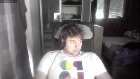 iloveyoutoo2000 online show from 11.21.25