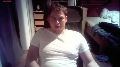 iloveyoutoo2000 online show from 12.02.25