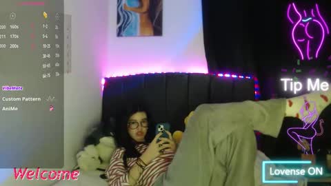 Snapshot of ily_bea chatting on 04.26.26 Ily Bea online show from 04.26.26