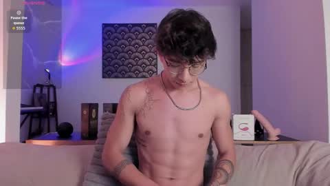 Snapshot of im__thomas chatting on 12.21.25 IM THOMAS online show from 12.21.25