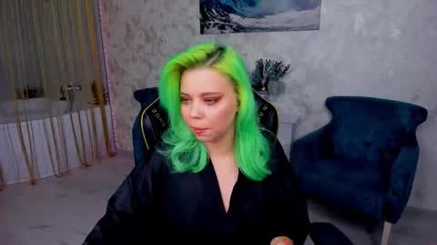 Roxy online show from 09.18.25