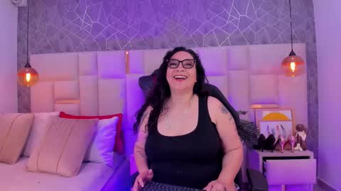 Alaya online show from 12.02.25