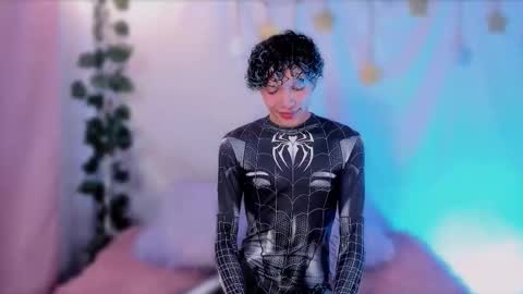 Alejo independent model   online show from 10.16.25