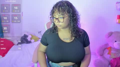 Snapshot of im_angels7 chatting on 10.11.25 Angela online show from 10.11.25