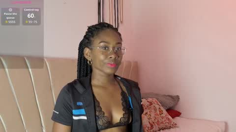 Snapshot of im_ariana chatting on 10.24.25 Ariana online show from 10.24.25