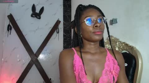 Snapshot of im_ariana chatting on 10.29.25 Ariana online show from 10.29.25