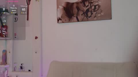 Ariana online show from 10.31.25