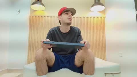 Snapshot of im_bull chatting on 12.20.25 BULL online show from 12.20.25