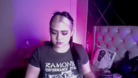 im_bunny__ online show from 11.13.25