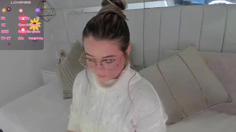 Snapshot of im_dalhia chatting on 01.25.25 DAHLIA online show from 01.25.25