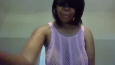Snapshot of im_laa30z chatting on 05.10.26 weet exy Cougar online show from 05.10.26