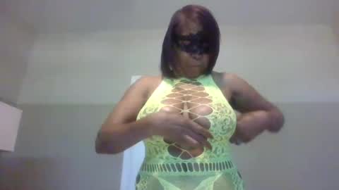 Snapshot of im_laa30z chatting on 05.17.26 weet exy Cougar online show from 05.17.26