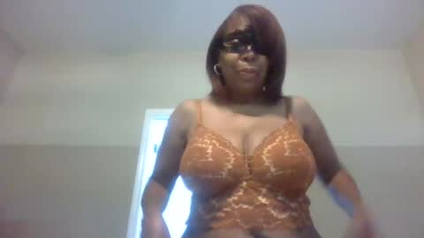 Snapshot of im_laa30z chatting on 05.31.26 weet exy Cougar online show from 05.31.26