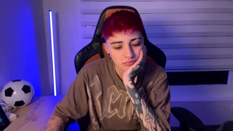 Laia online show from 12.24.24