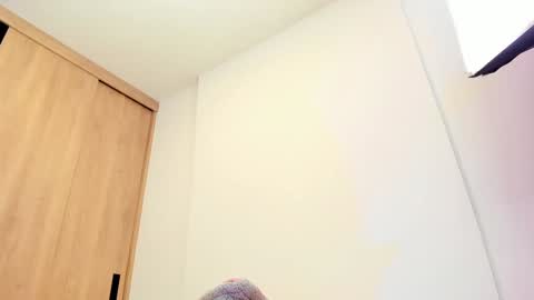 Snapshot of im_lunita chatting on 01.05.25 Luna online show from 01.05.25