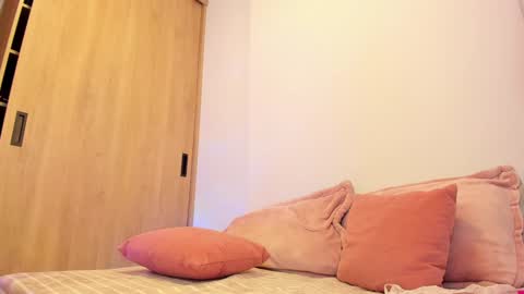 Snapshot of im_lunita chatting on 01.10.25 Luna online show from 01.10.25