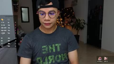 Snapshot of im_marco chatting on 12.20.25 Marco online show from 12.20.25