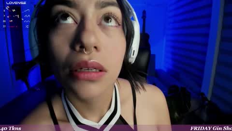 Snapshot of im_mariana chatting on 10.27.25 im_mariana online show from 10.27.25