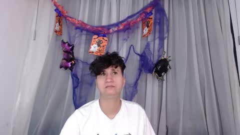 milan online show from 10.15.25