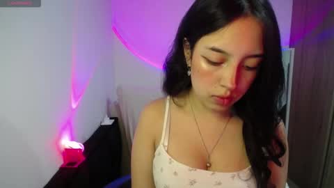 Snapshot of im_misssilver chatting on 10.18.25 im_misssilver online show from 10.18.25