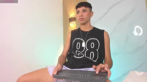 im_sebaslopez online show from 12.24.24
