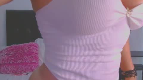 Snapshot of im_sharonr chatting on 02.26.26 Sharon online show from 02.26.26