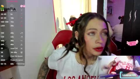 Lisa Hyga online show from 11.18.25