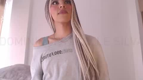     online show from 10.08.25