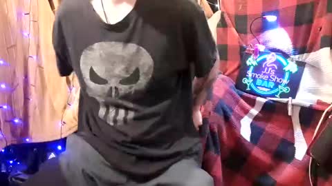 Snapshot of imglorious1 chatting on 01.01.25 JJ online show from 01.01.25