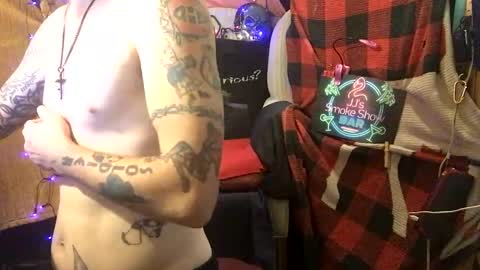 Snapshot of imglorious1 chatting on 01.03.25 JJ online show from 01.03.25