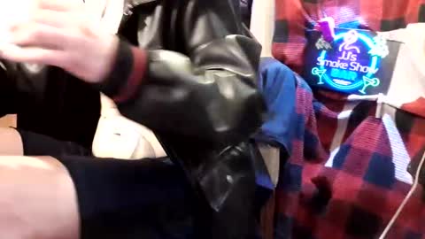 Snapshot of imglorious1 chatting on 01.06.25 JJ online show from 01.06.25