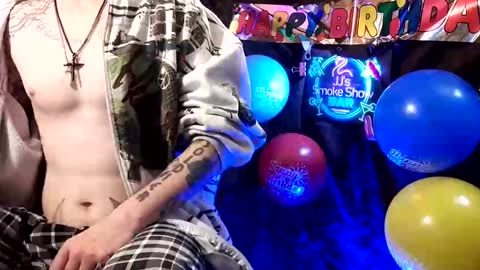 Snapshot of imglorious1 chatting on 01.06.25 JJ online show from 01.06.25