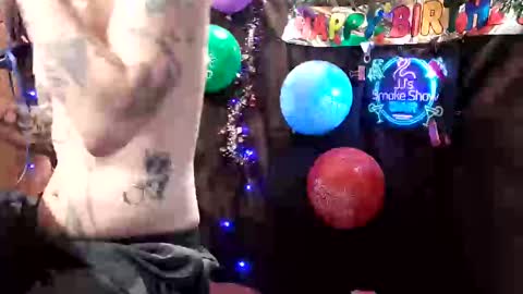 Snapshot of imglorious1 chatting on 01.07.25 JJ online show from 01.07.25