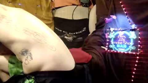 Snapshot of imglorious1 chatting on 02.02.25 JJ online show from 02.02.25