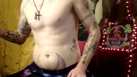 Snapshot of imglorious1 chatting on 02.08.25 JJ online show from 02.08.25