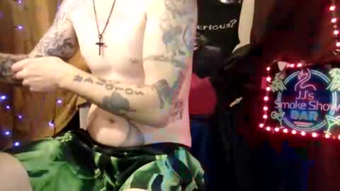 Snapshot of imglorious1 chatting on 02.13.25 JJ online show from 02.13.25