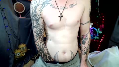 Snapshot of imglorious1 chatting on 10.03.25 JJ online show from 10.03.25