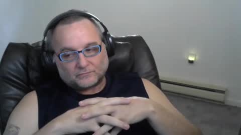 Snapshot of imkmac chatting on 09.24.25 Kel online show from 09.24.25