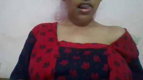 Snapshot of imlovelyrose chatting on 12.11.24 ROSE online show from 12.11.24