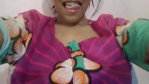Snapshot of imlovelyrose chatting on 12.30.24 ROSE online show from 12.30.24