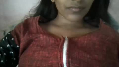 Snapshot of imlovelyrose chatting on 03.01.25 ROSE online show from 03.01.25