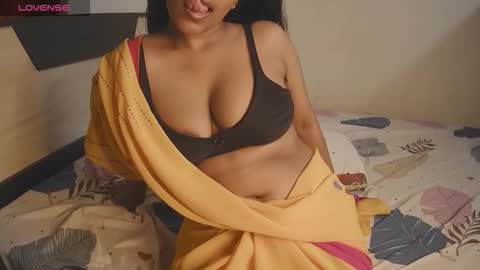 Snapshot of imlovelyrose chatting on 09.20.25 ROSE online show from 09.20.25